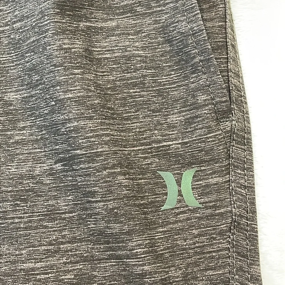 HURLEY SIZE XL , SEE MEASUREMENTS, Men's Black/Gray Shorts